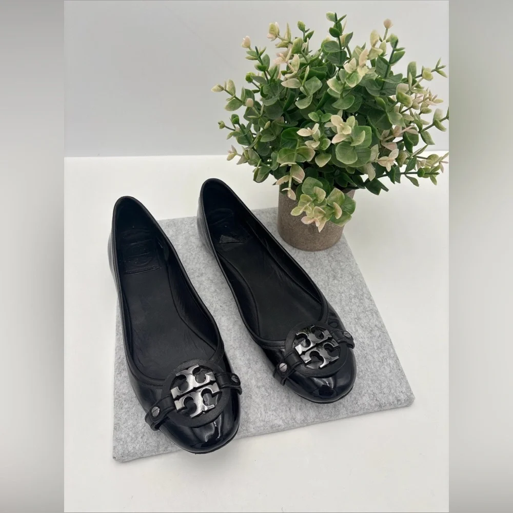 Tory Burch Black Loafers with Metallic Accent
